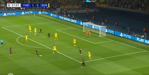 Vor2-0(1)HakimiSpieltDoppelpass